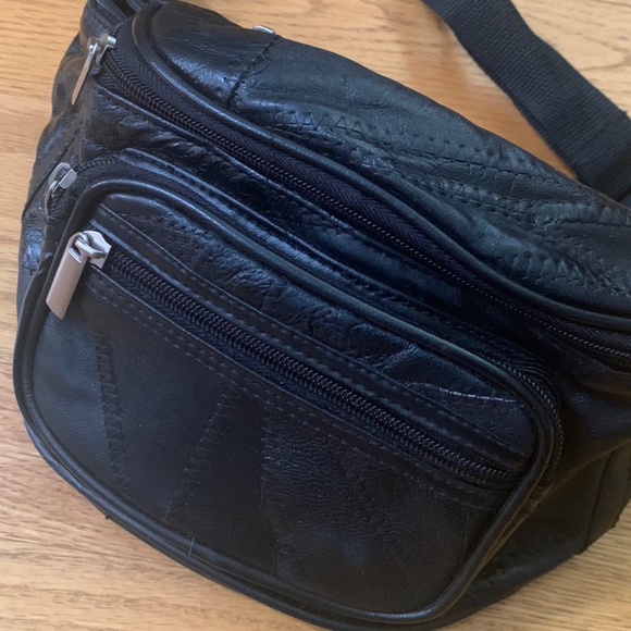 Black waist or crossbody bag - Picture 4 of 4